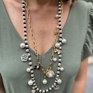 collier perle breloque Chanel inspiration